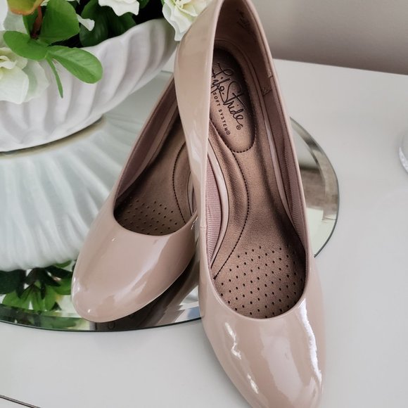Life Stride Shoes - Nude Heels
